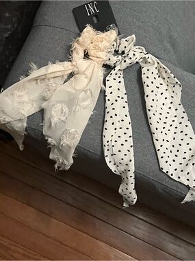 Inc scrunch set with ribbon